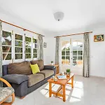 Villa Sunflower By *